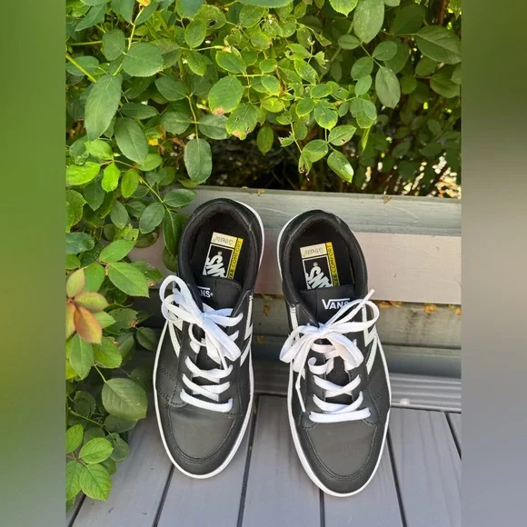 Vans Leather Sneakers with Gum Sole - Picture 3 of 9